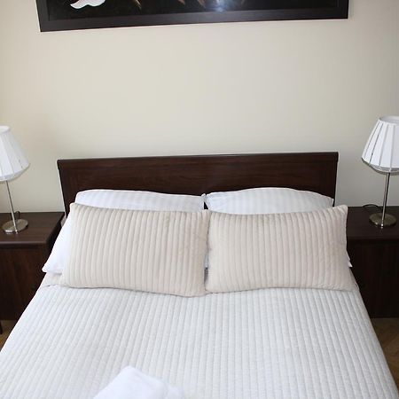 Place 4 You Apartments Krakow Ngoại thất bức ảnh