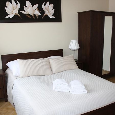 Place 4 You Apartments Krakow Ngoại thất bức ảnh